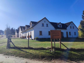 Matějovec 109 & Ubytování Na statku, Český Rudolec